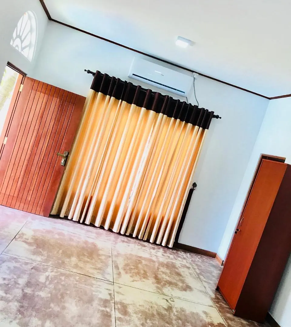 Ocean Gate Negombo Bed & Breakfast